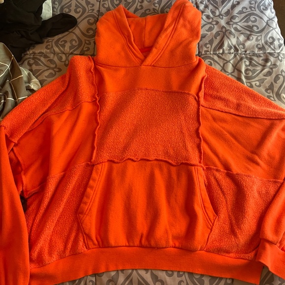 Aerie Sweatshirt - Picture 1 of 2